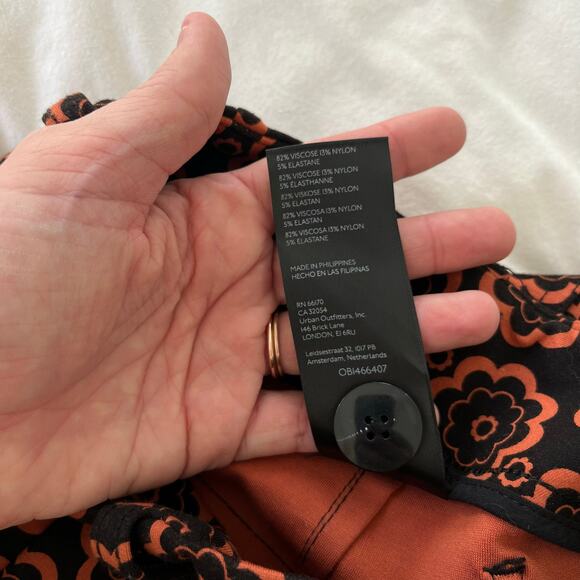 Anthropologie Maeve The Colette Crop Wide Leg Ponte Pants in Black Motif Orange - Picture 12 of 12